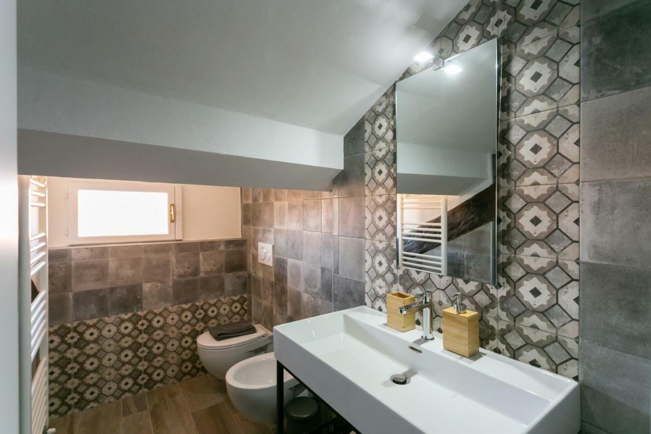 Milano Apartments Darsena Milão Exterior foto